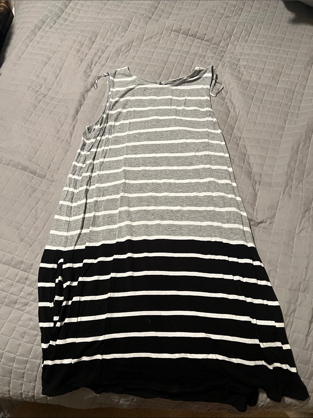 Vince Camino Striped Sleeveless Casual shirt / Dress - Gray, White & Black